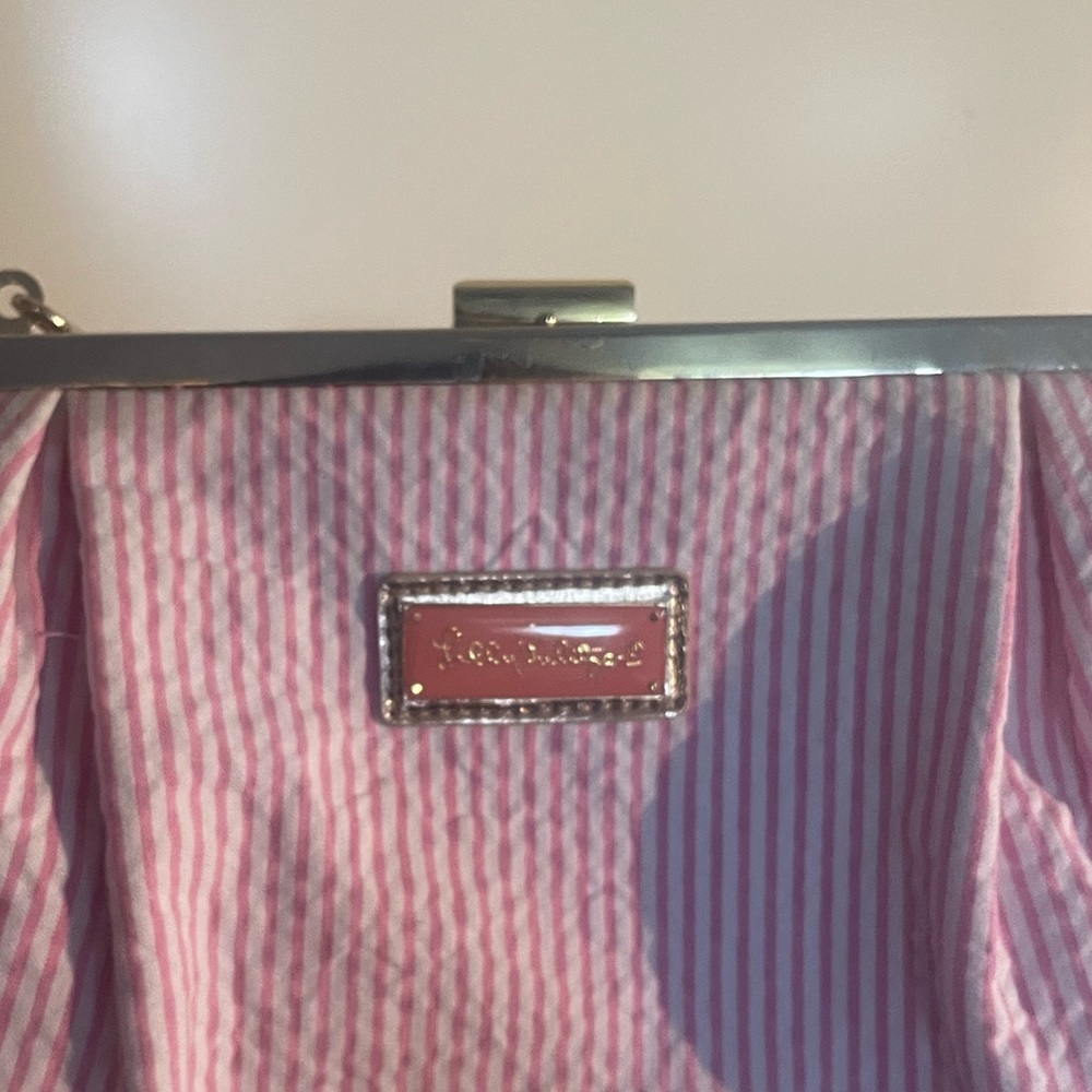 Lilly Pulitzer pink and white striped purse - Picture 4 of 4